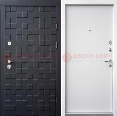 Черная входная дверь с МДФ панелями ДМ-222 в Липецке