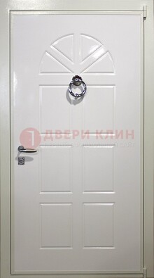 Белая входная дверь с МДФ ДМ-30 в квартиру в Липецке