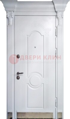 Белая металлическая дверь с массивом дуба для дома ДМД-59 в Липецке