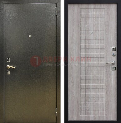 Железная темная дверь с порошковым покрытием и филенчатой МДФ ДП-297 в Екатеринбурге