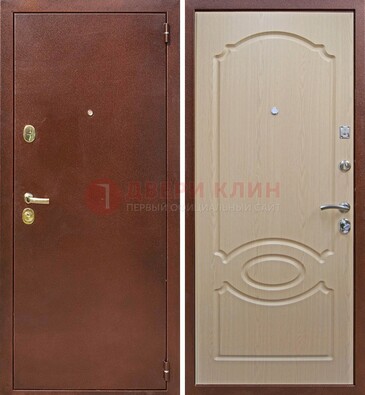 Коричневая металлическая дверь с порошковым окрасом ДП-76 в Архангельске