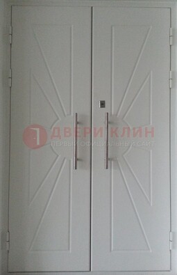 Внутренняя парадная дверь с фигурными элементами ДПР-14 в Екатеринбурге