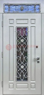 Белая железная дверь со стеклом и ковкой с верхней фрамугой ДСК-112 в Липецке