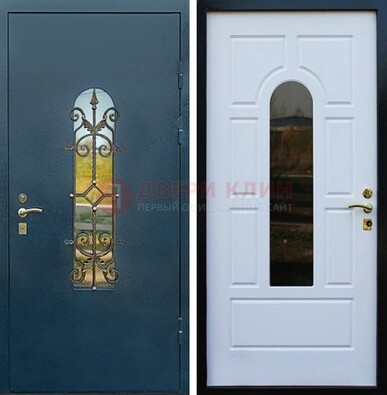 Входная дверь Дверь со стеклом и ковкой ДСК-71 для кирпичного дома в Липецке