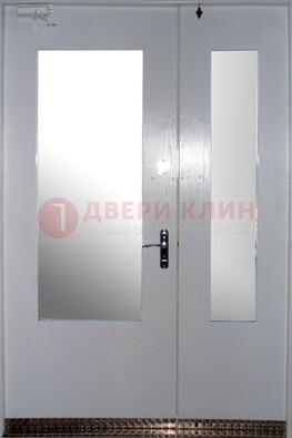 Белая  тамбурная дверь со стеклянными вставками ДТМ-18 в Лыткарино