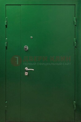 Зеленая распашная тамбурная дверь Порошок ДТМ-47 в Липецке